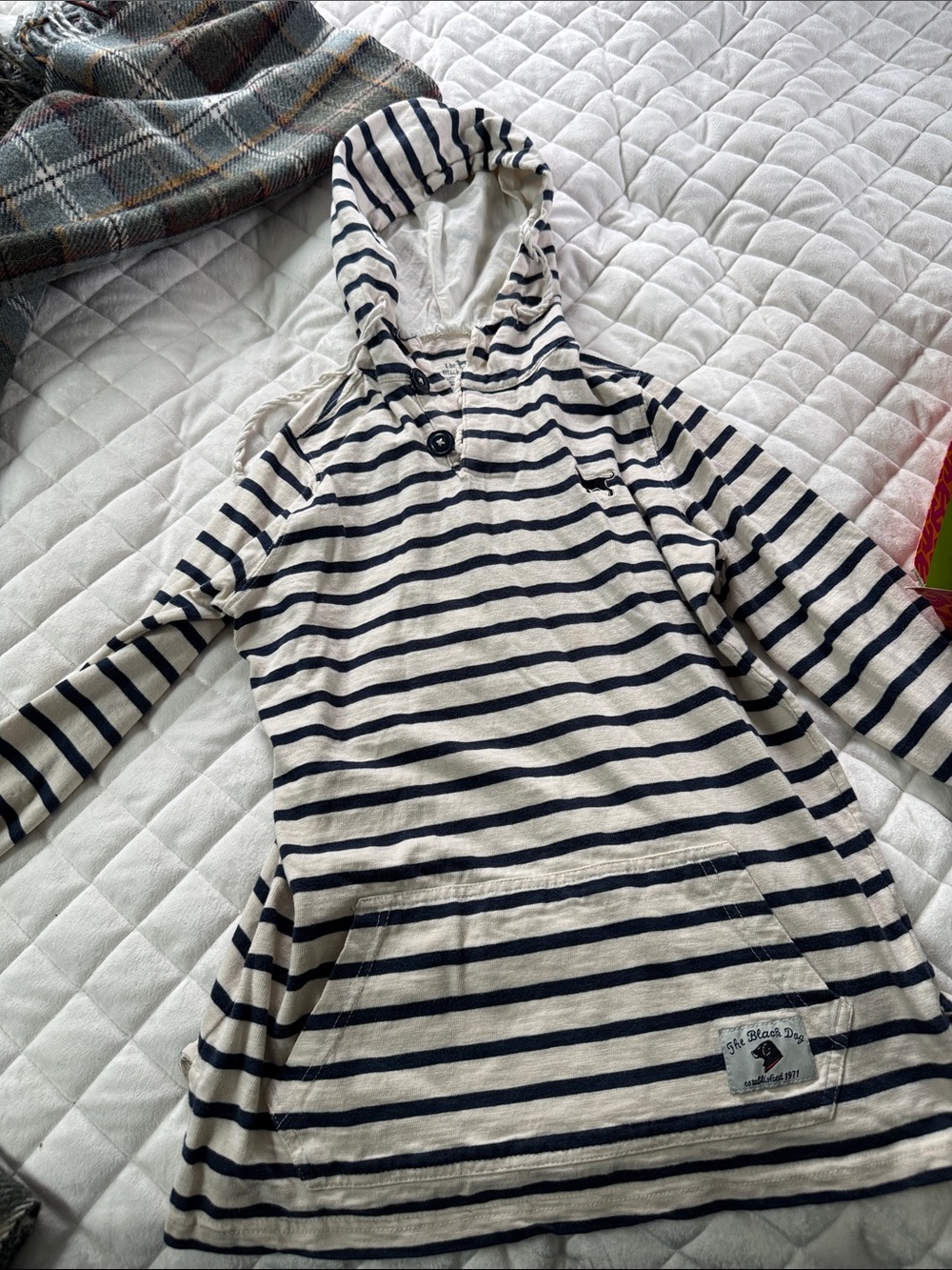 Striped Hooded sweatshirt - Navy & Cream Black Dog x-small w/bonus VV shirt
